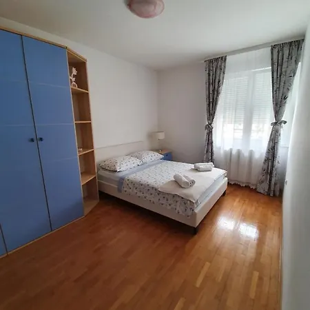 アパート ティナ スプリト