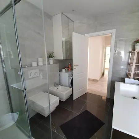 アパート ティナ