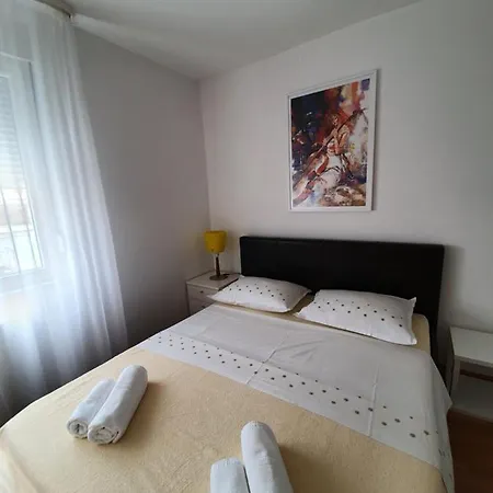 Apartament Tina *